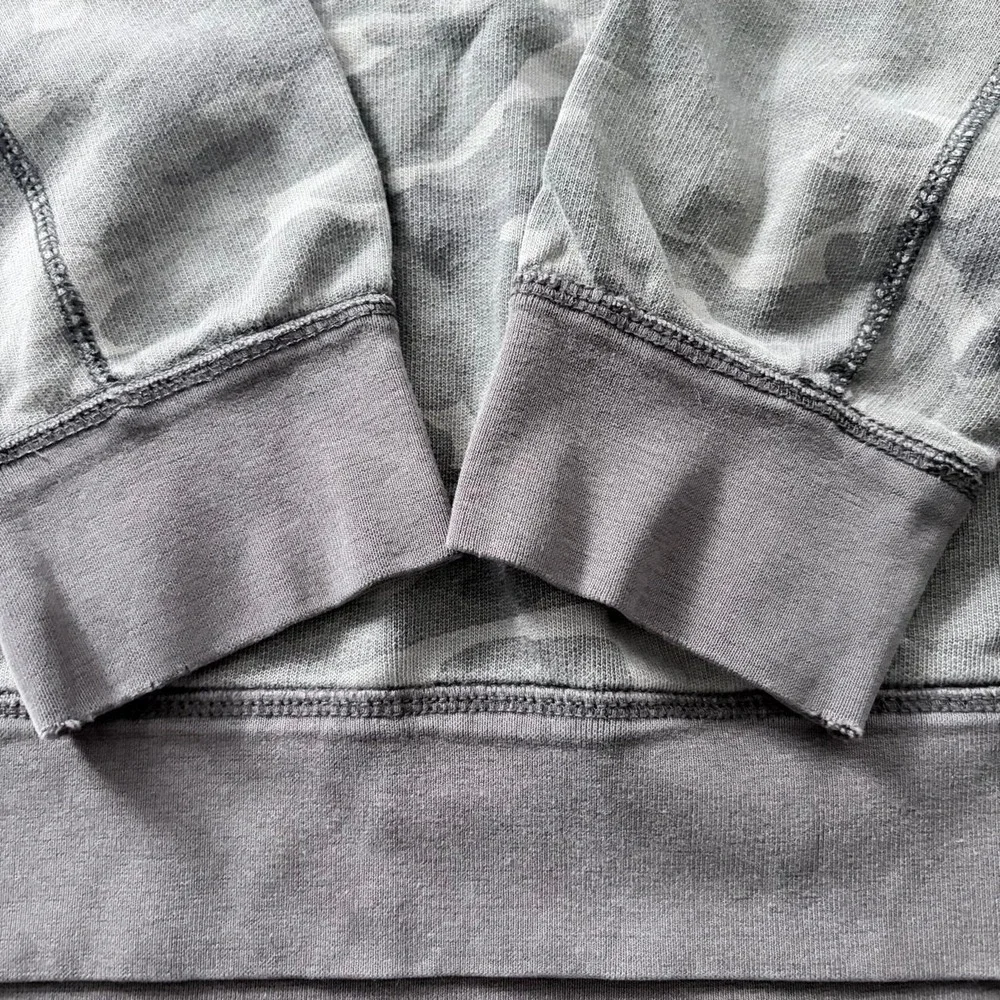 American Eagle Gray Camo Logo Pullover Hoodie – Size M